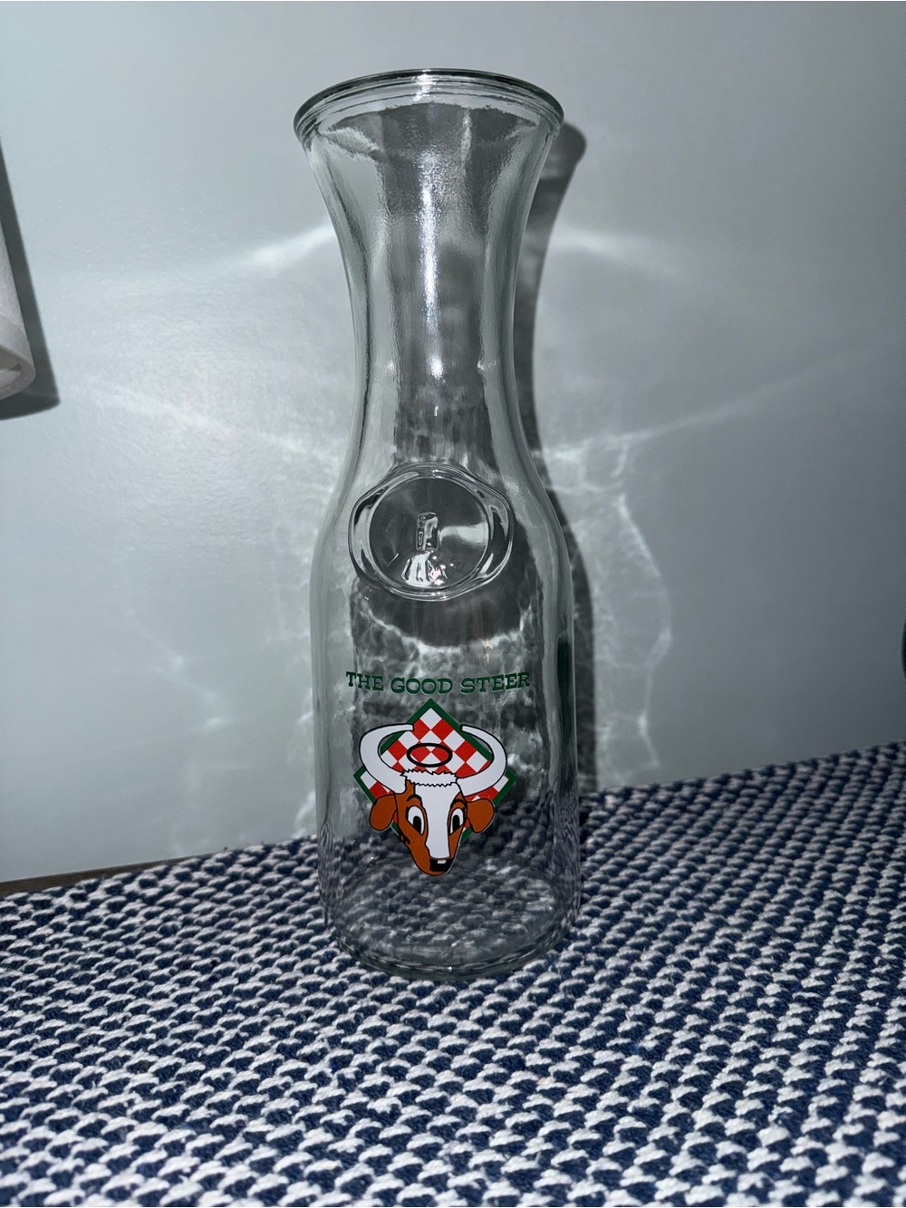 The Good Steer ( LI,N.Y.) Clear Glass Carafe Restaurant Memorabilia